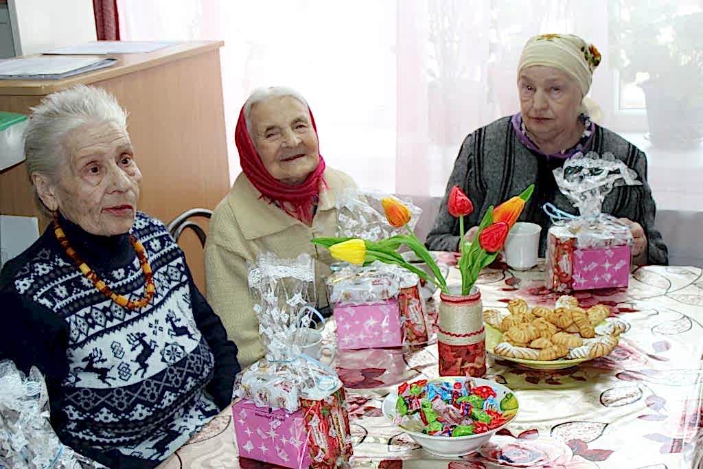 Досуг в доме престарелых Добро